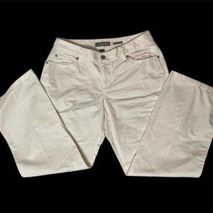 Liz Claiborne white pants petite S12